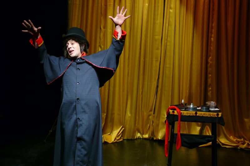Circo y Música para alumnos de Escuelas Primarias de Mackenna y Zona Rural. Circo y Música para alumnos de Escuelas Primarias de Mackenna y Zona Rural.