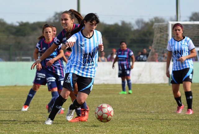 Las Chicas de San Martín vencieron a Atenas y continuan punteras e invictas.