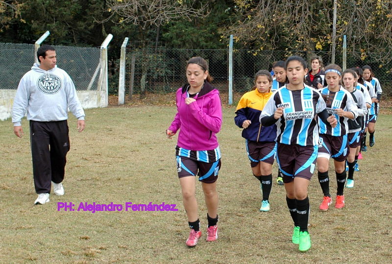 Las Chicas de San Martín se preparan para visitar a Rosario Fútbol Club.