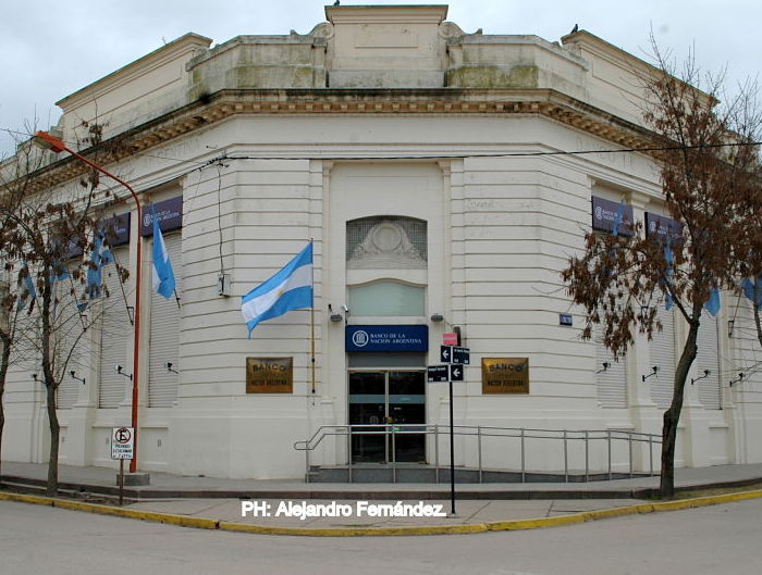 El Banco Nación de V. Mackenna cumplió 100 Años y fue declarado como Edificio Histórico.