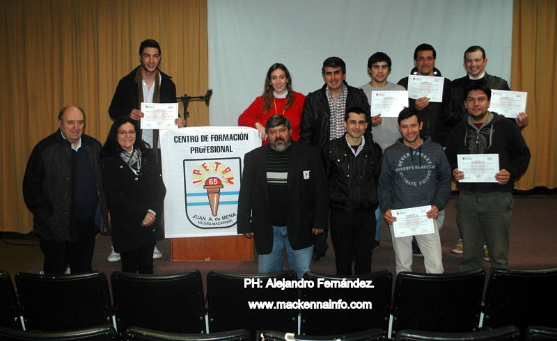 El Centro de Formación Profesional del IPETA y M, entregó los primeros certificados.