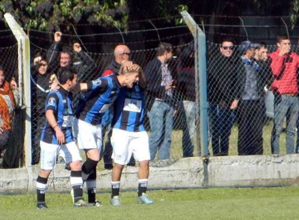 San Martín rescató un punto en su visita a Sampacho.