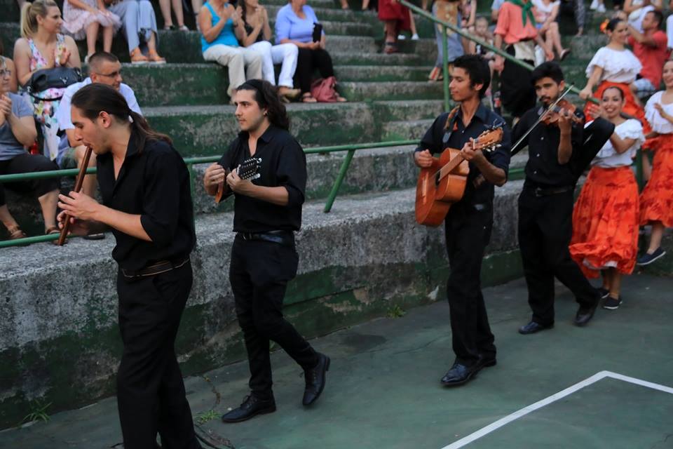   El músico local Chano Salas culmina la Gira Europea con el Gran Ballet Argentino.