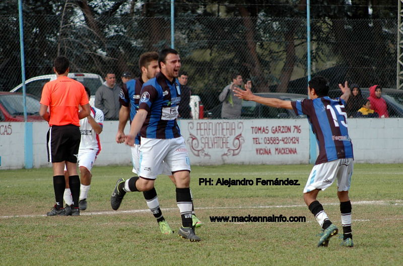San Martín sigue con vida.