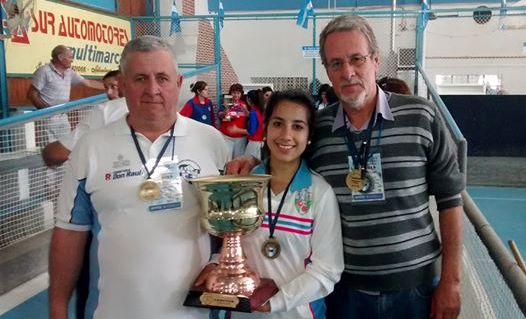 La Municipalidad de Mackenna distinguió a la bochofila Carla Cabrera, Campeona Nacional