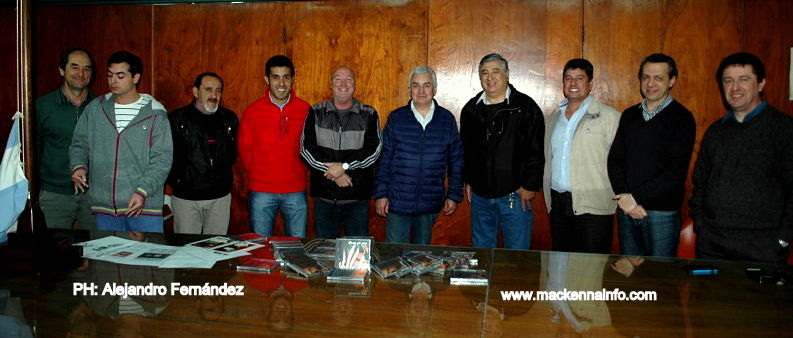 Los Trovadores del Torres donaron 400 CD al Taller Protegido 