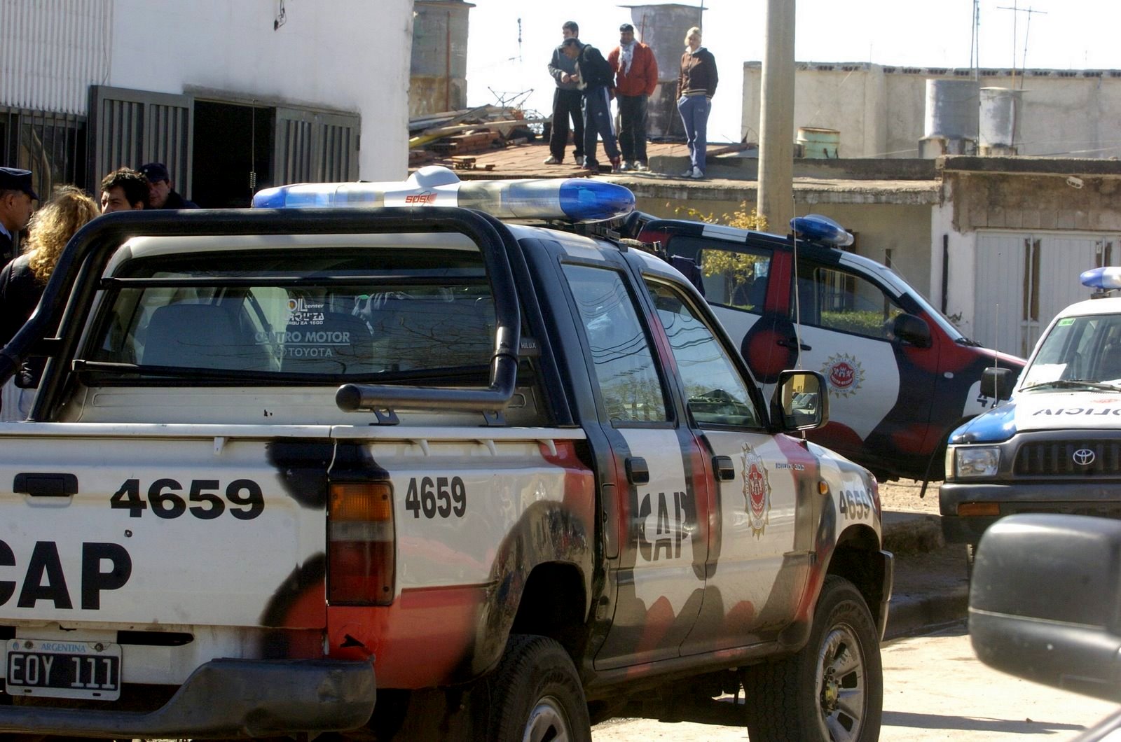 Detienen a un joven acusado de haber asesinado a su madre. Detienen a un joven acusado de haber asesinado a su madre.