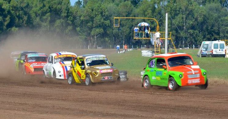 El piloto local Jorge Paredes fue imparable en la Clase A 850 cc.
