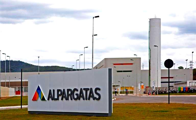  Alpargatas cierra la Planta de Villa Mercedes, más de 70 empleados quedan sin trabajo.