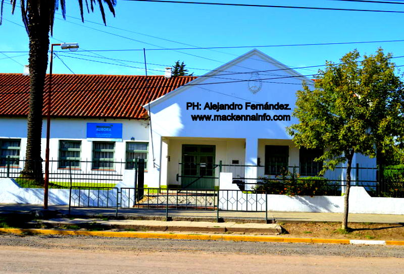 Refacciones en escuelas de la localidad y zona rural.