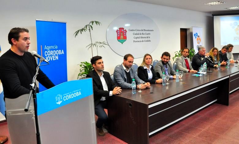 Se presentó el Programa de Apoyo al Joven Emprendedor.