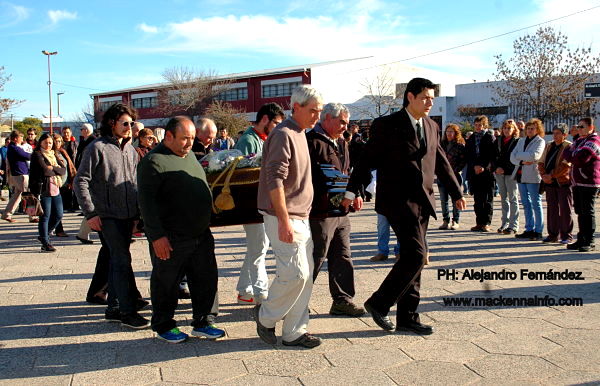 Con profundo dolor despidieron los restos del ex Intendente Bruno Zambroni.