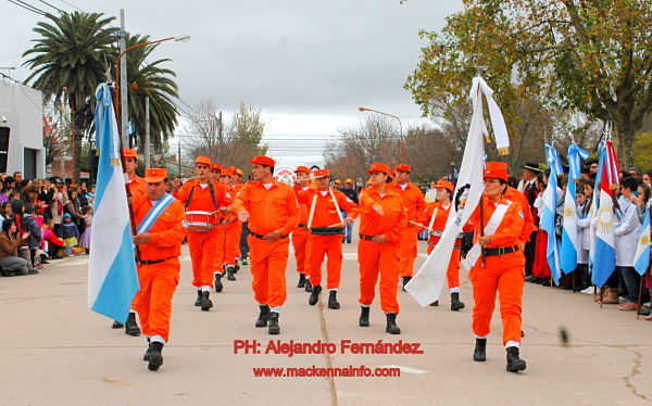 La Municipalidad de Mackenna saluda a Bomberos Voluntarios en su Día.