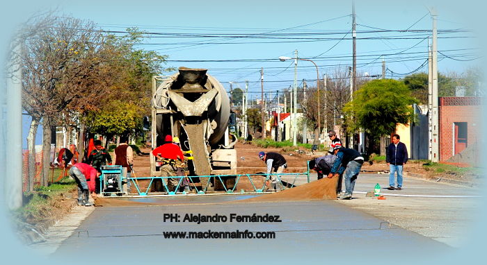 Avanza el asfaltado de las calles en el Barrio Sur.