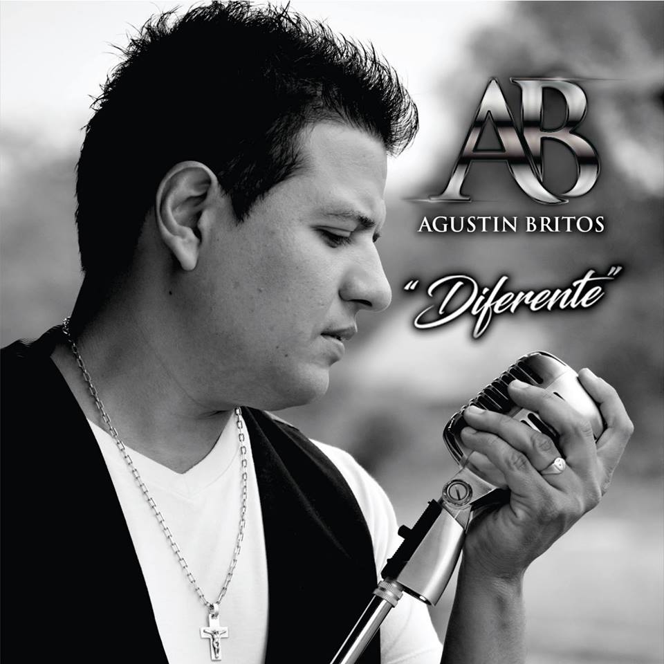 El cantante local Agustín Britos presentó su primer disco.