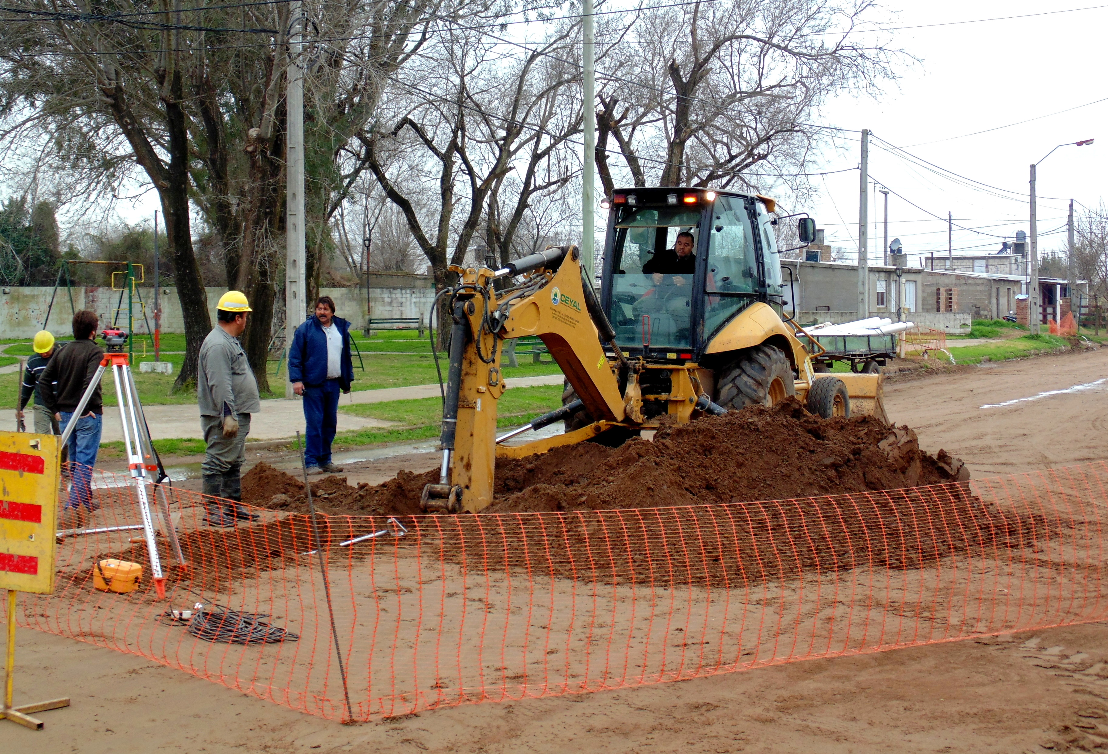 Sin pausas continúan las distintas obras en la ciudad de Mackenna.