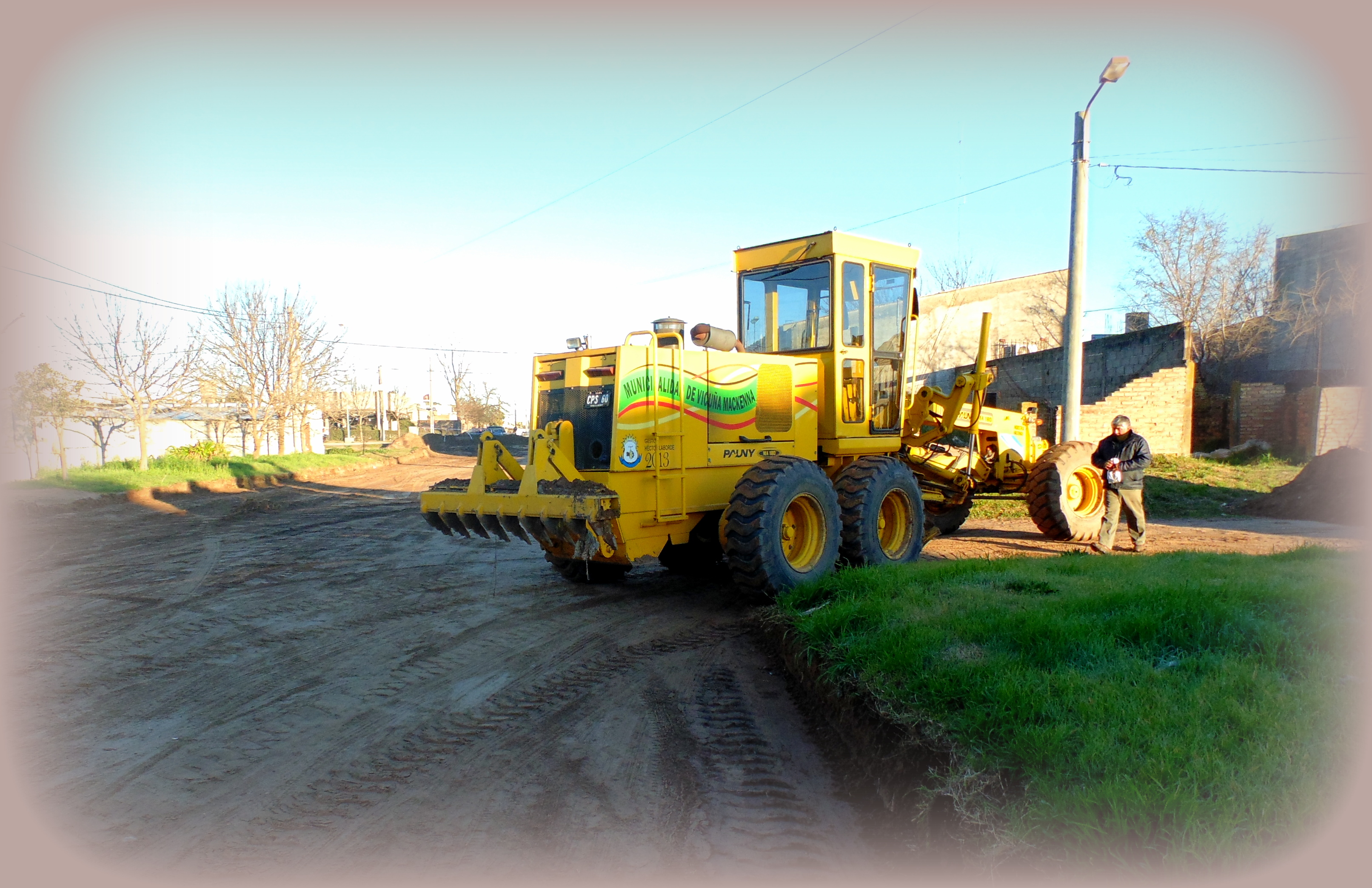 La Obra de Asfaltado de Calles en Mackenna, no se detiene.