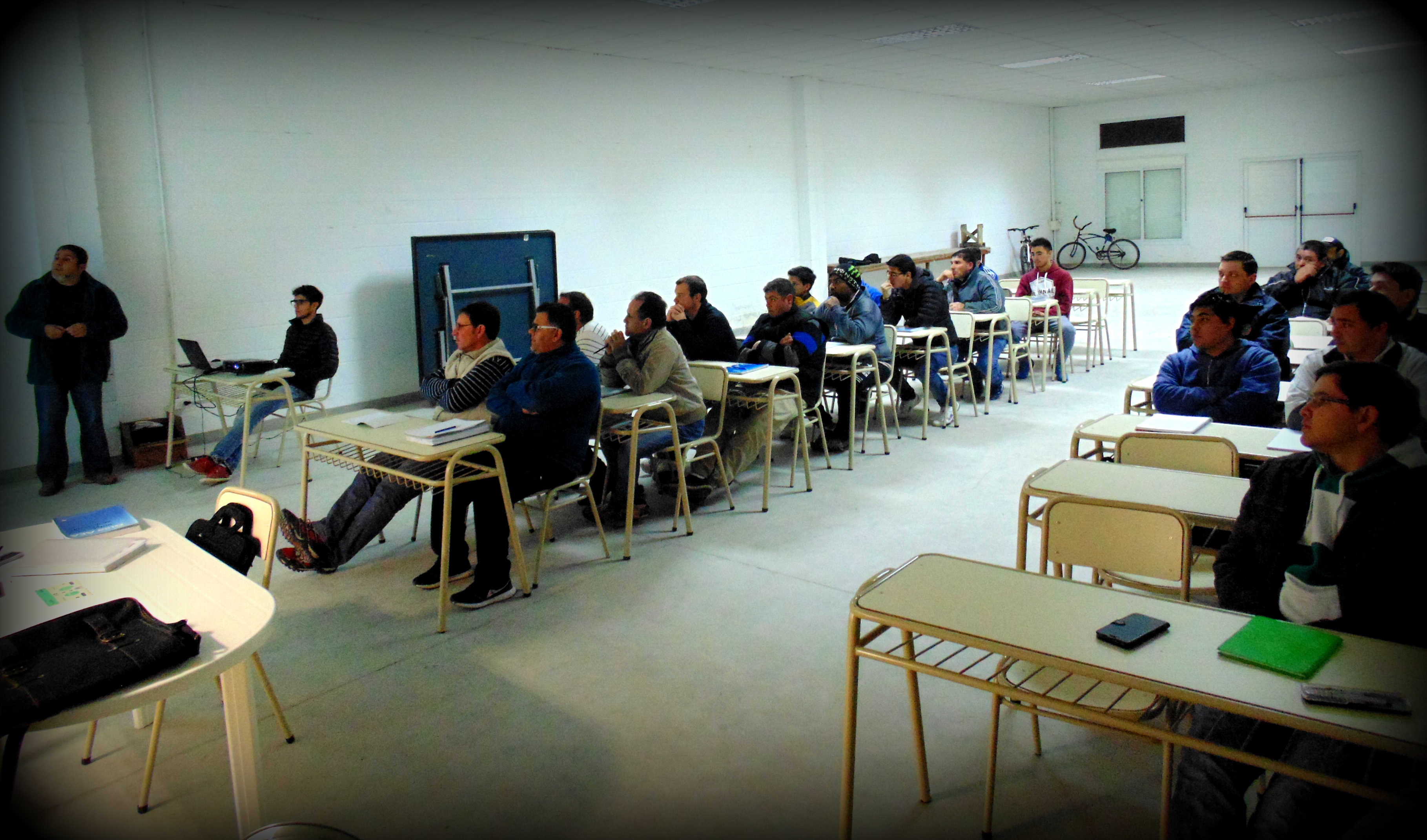 Comenzó el Curso para Electricistas.