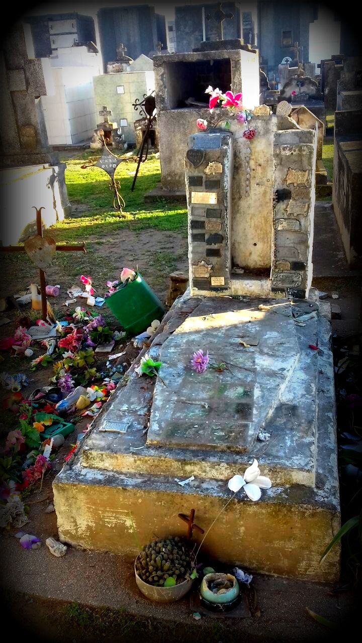 Vandalismo en el cementerio de Mackenna.