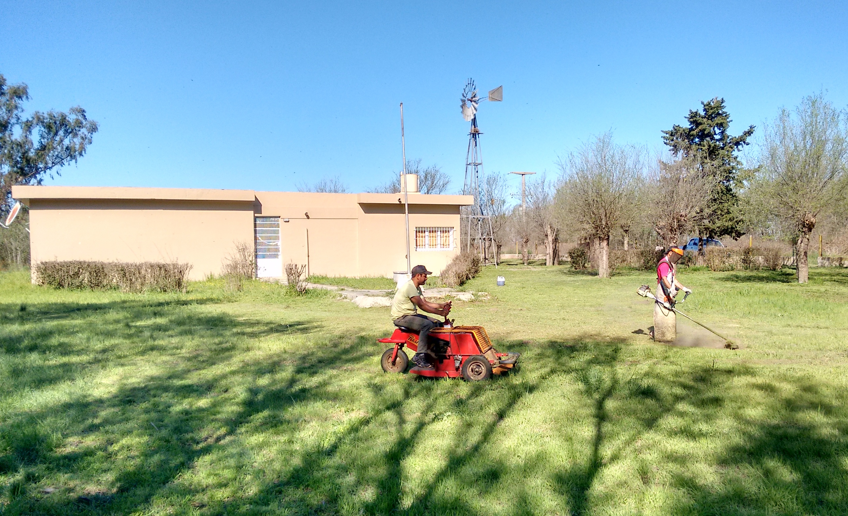 Desmalezado en Escuelas Rurales.