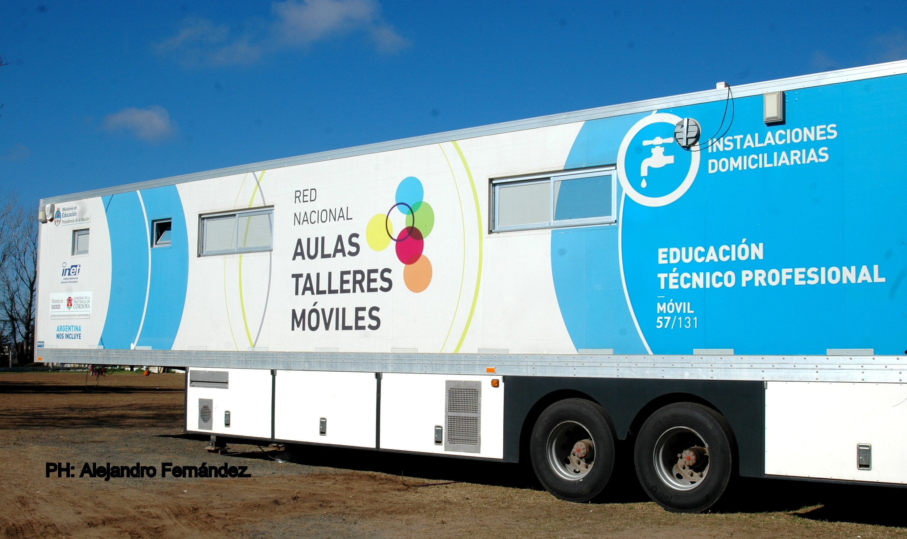 A punto de finalizar los Cursos dictados en las Aulas Móviles ubicadas en el IPETA y M.