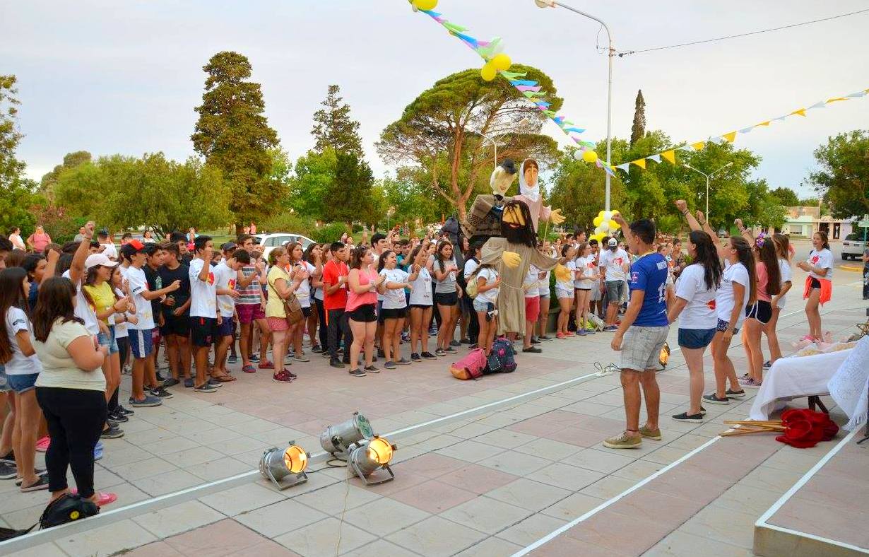 Campamento Juvenil y Misión en Levalle