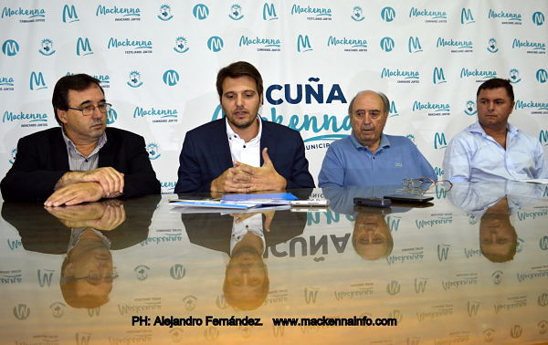 Funcionarios provinciales e intendentes de la región se reunieron en Mackenna