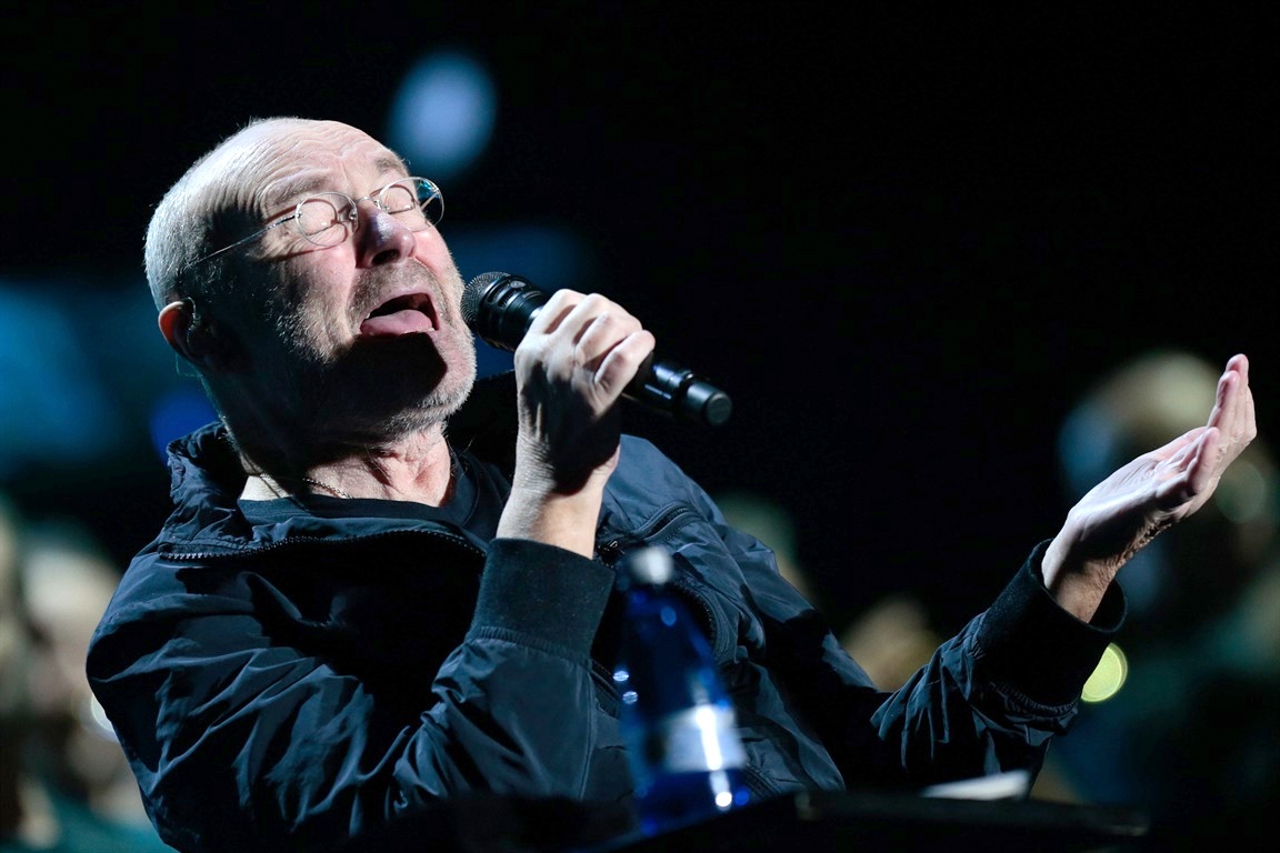 Phil Collins en Córdoba; mezcla de nostalgia y romanticismo entre varias generaciones