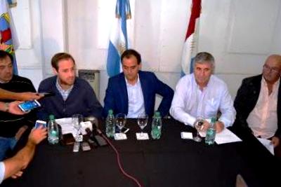 Intendentes de Unión por Córdoba acusan a la Nación de discriminarlos en la distribución de fondos