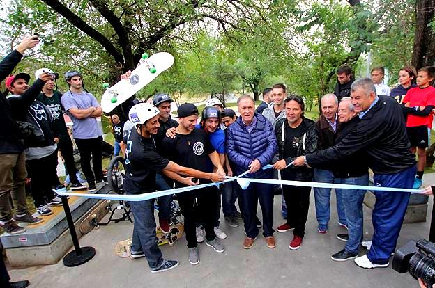 Schiaretti inauguró la “Street Plaza” en el Parque del Kempes