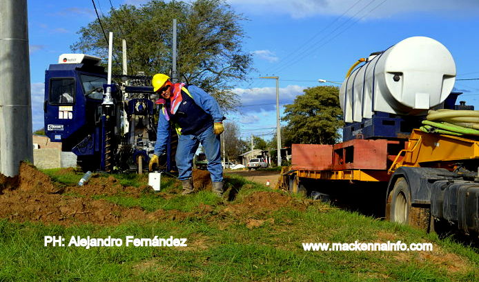 A través de la provincia instalan otra red de Fibra Óptica en Mackenna