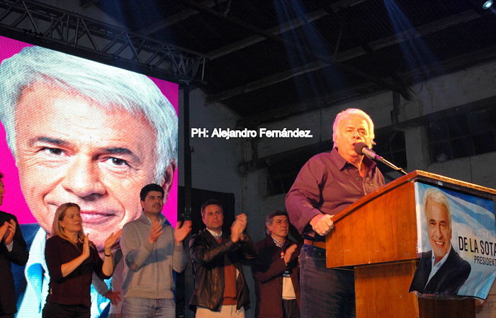En un accidente de tránsito falleció el ex gobernador José Manuel de la Sota 