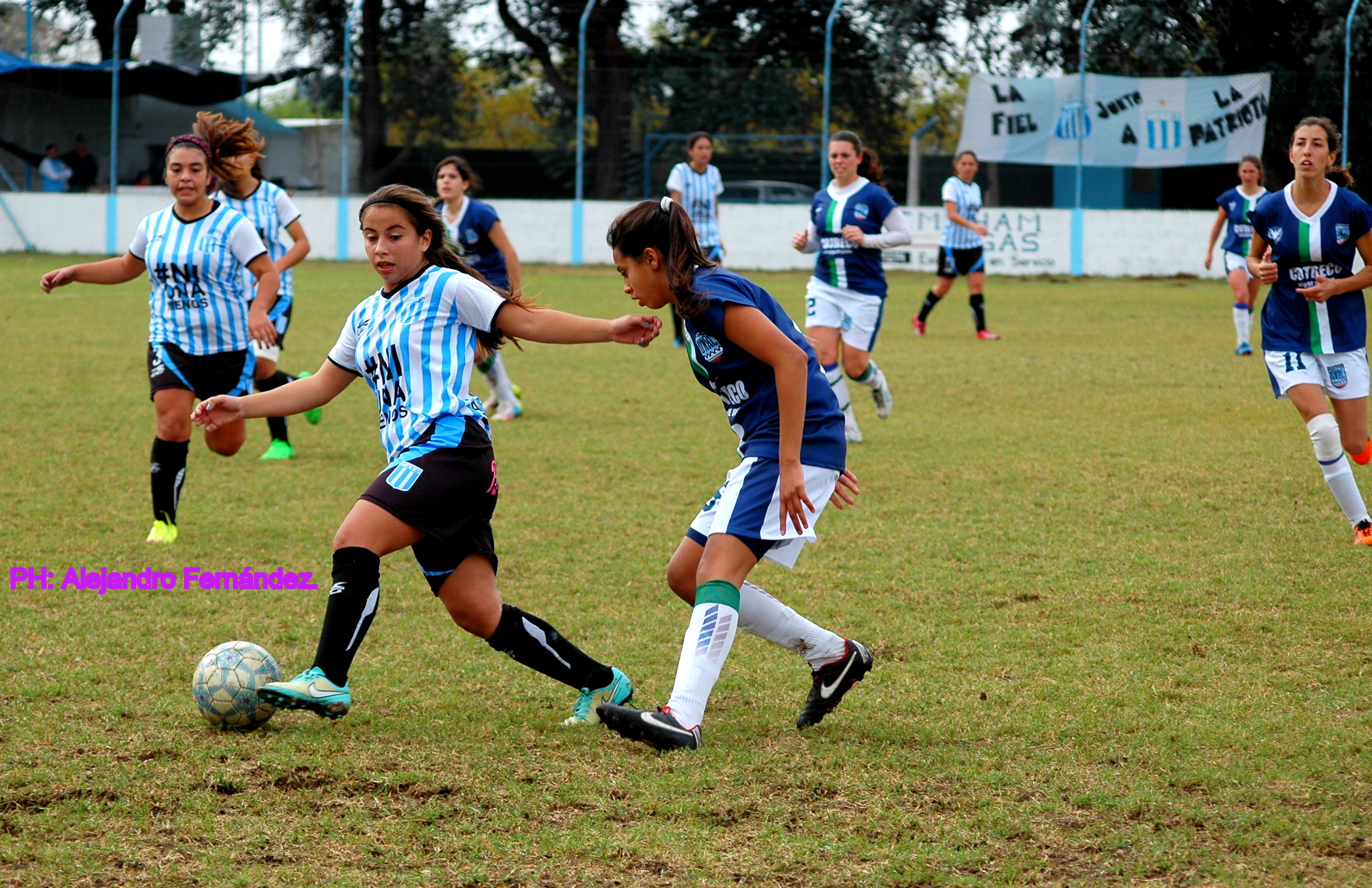 Las Barbies Celestes golearon a Talleres y quedaron a un paso de los Cuartos de Final