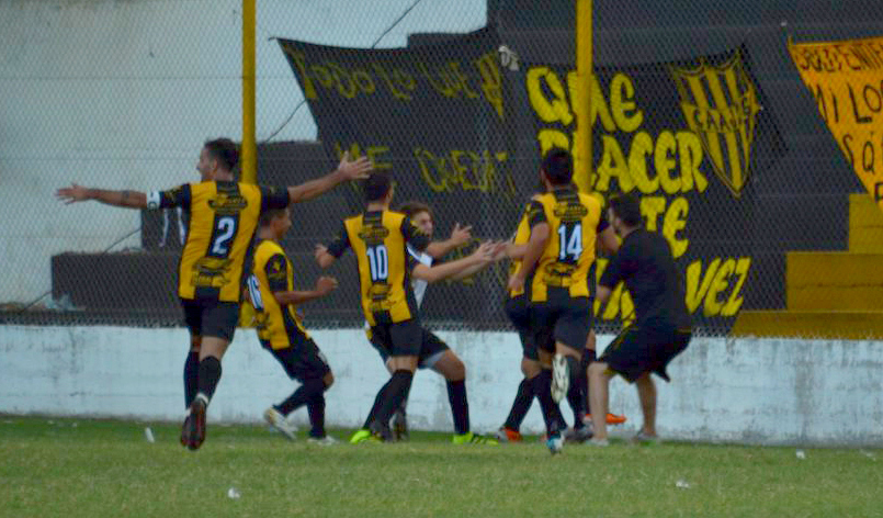 Acción Juvenil venció a San Martín y se quedó con el duelo de punteros