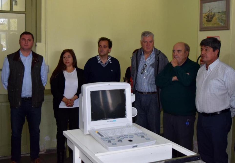 El Gobierno Provincial entregó un ecógrafo móvil al Hospital de Mackenna
