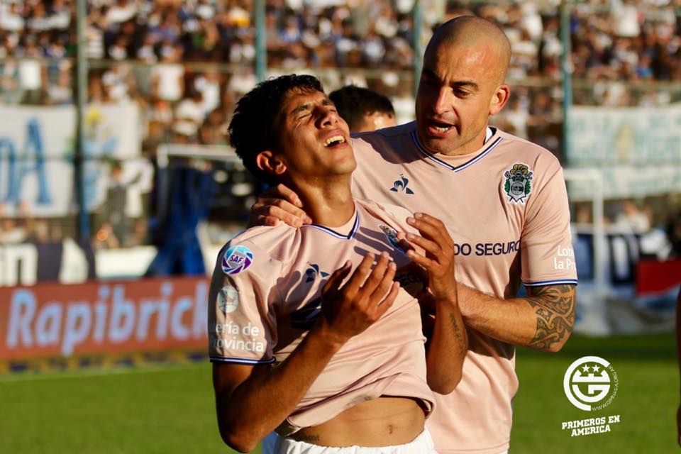 Maxi Comba, el ex San Martín de Mackenna le dió el triunfo a Gimnasia frente a Boca