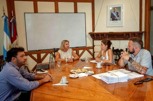 Tutores Pares: se reúnen las juntas evaluadoras
