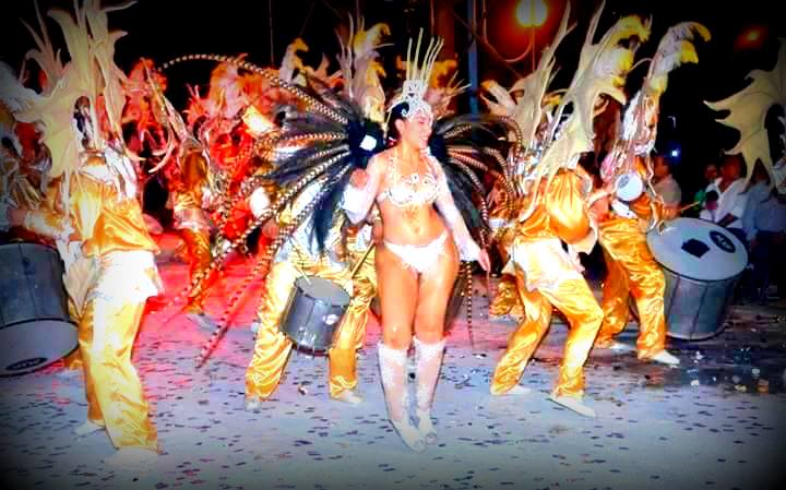  Este domingo a disfrutar los corsos del barrio San Vicente