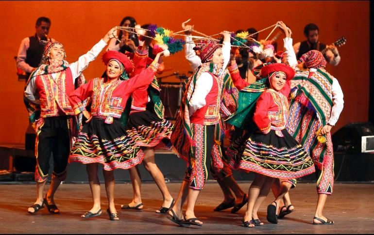 Re-Creando Corazones; Danzas