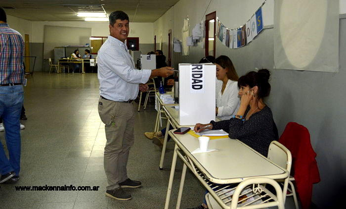 Elecciones Municipales: Con  total normalidad se desarrolla la contienda electoral
