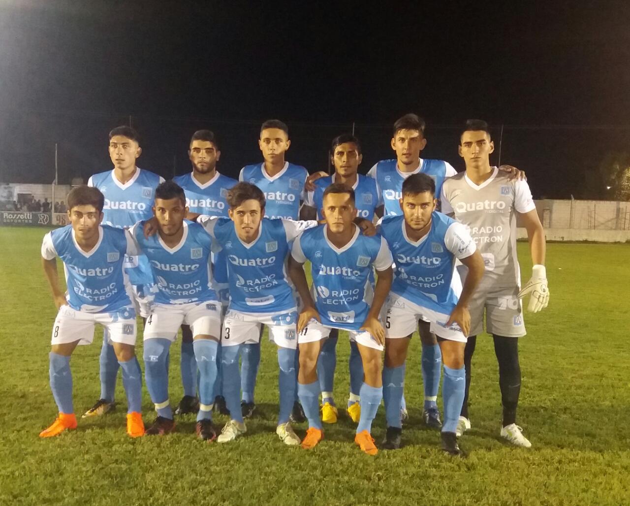 Estudiantes ganó y alcanzó a San Martín en la cima