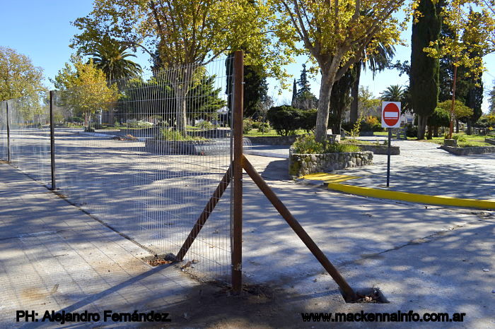 Comenzaron los primeros trabajos de refacción en la Plaza Sarmiento