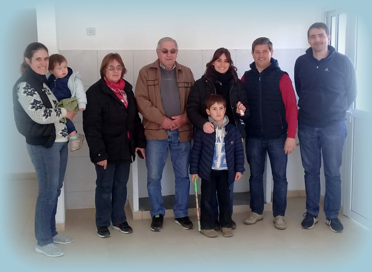El Municipio de Mackenna entregó dos nuevas viviendas