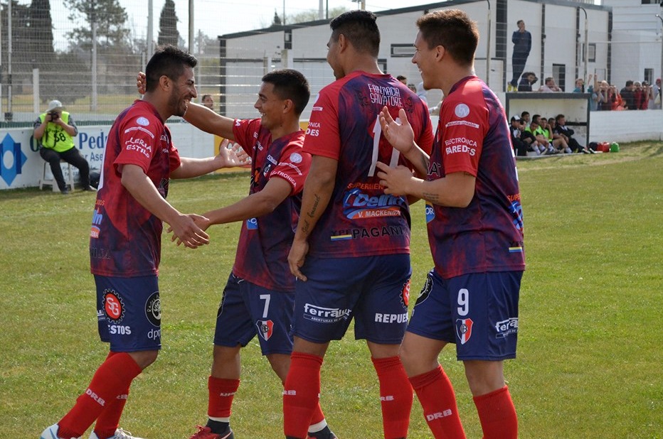 Belgrano goleó y se afirmó en la punta