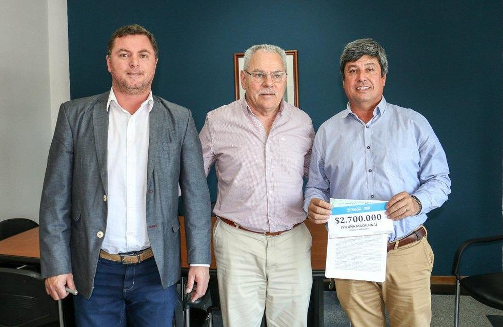 La Provincia entregó $2,7 millones para obras en Vicuña Mackenna