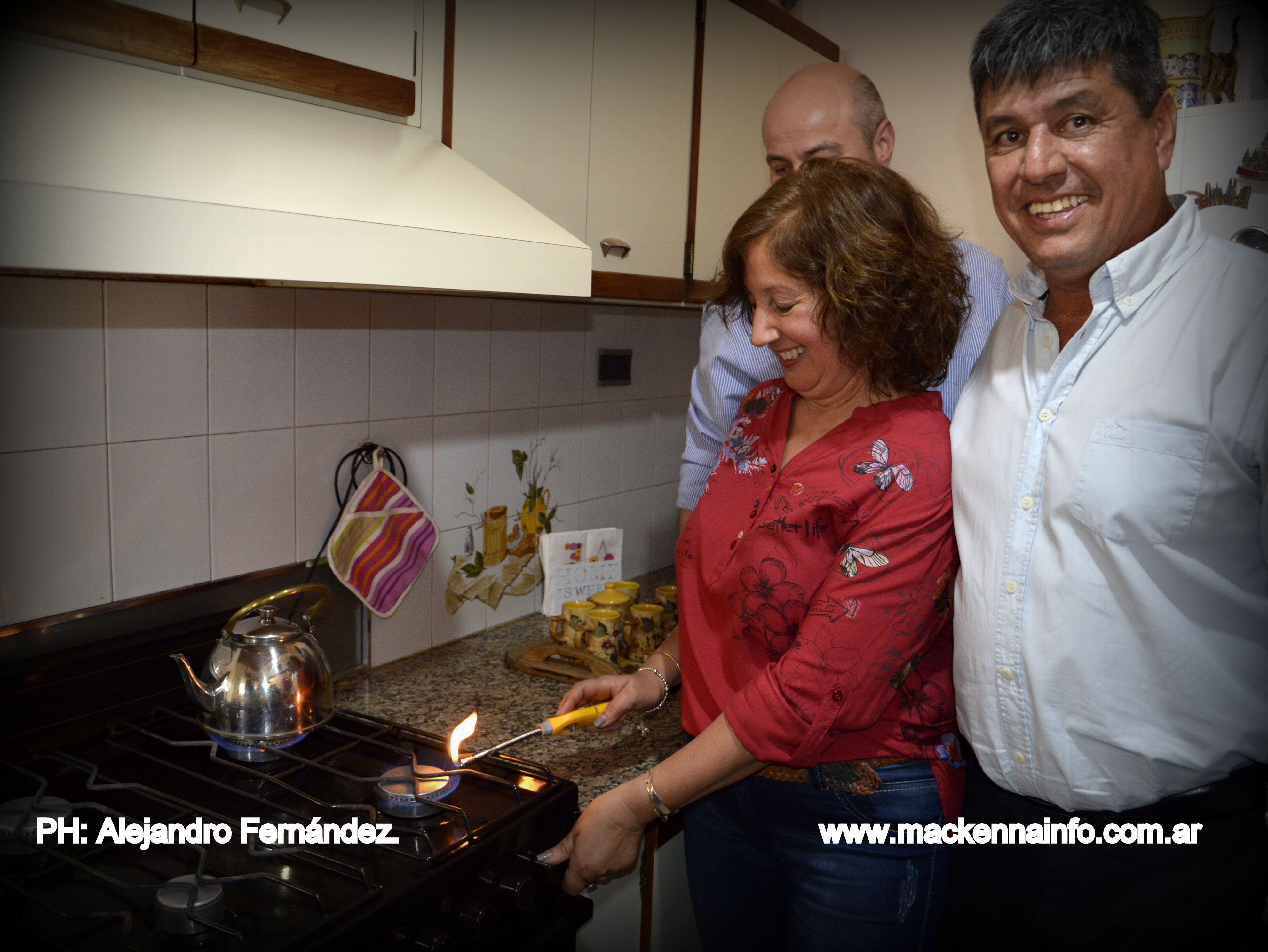 Se encendió la primera hornalla de gas natural en Mackenna