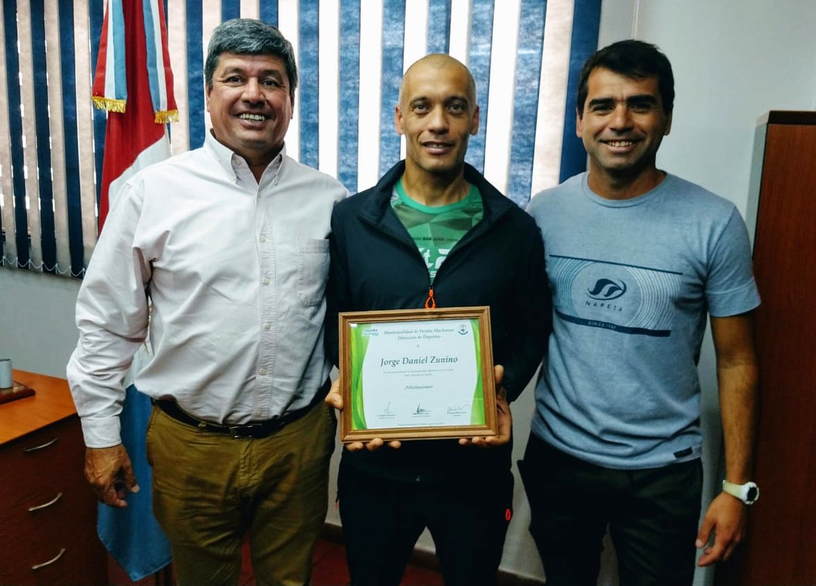 El municipio de Mackenna reconoció al atleta Jorge Zunino