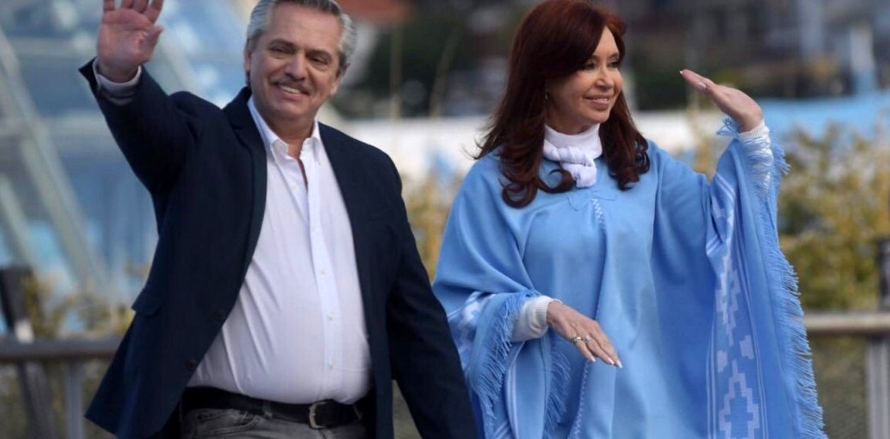 Alberto y Cristina cerraron su campaña en un acto multitudinario realizado en Mar del Plata