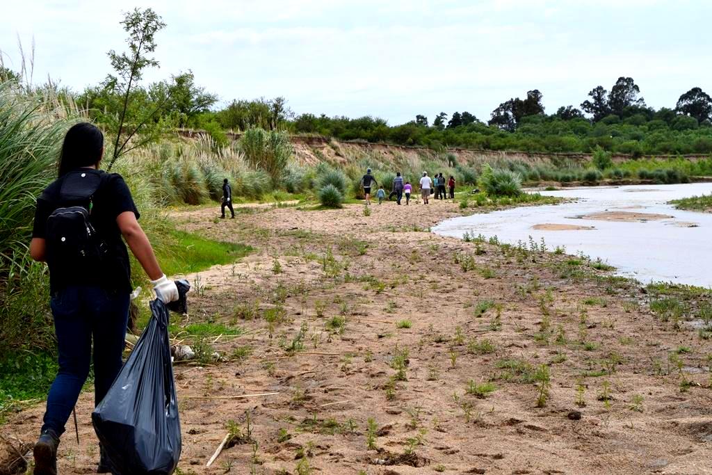 Río Cuarto: Jornada de limpieza en la Reserva del Chocancharava
