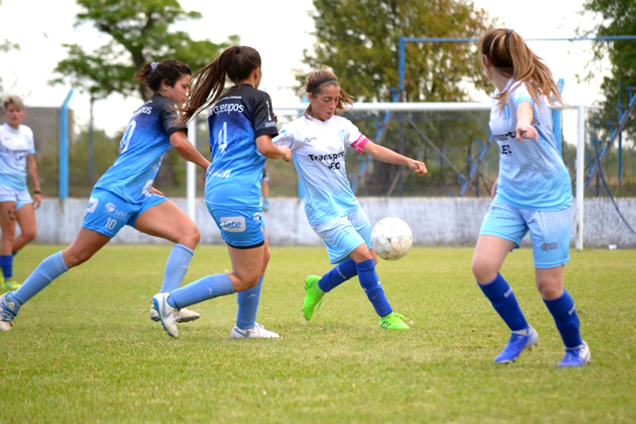 Las Barbies Celestes vencieron a Estudiantes y quedaron a un paso de la cima